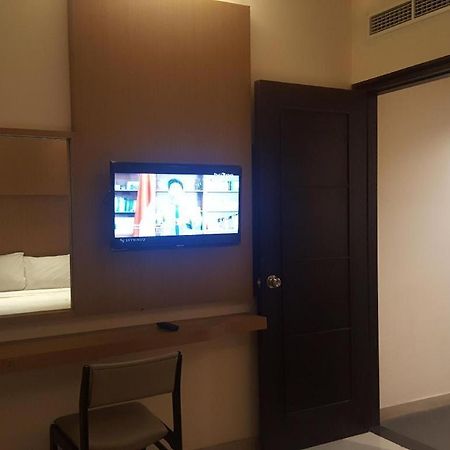 Kharisma Hotel Madiun Luaran gambar