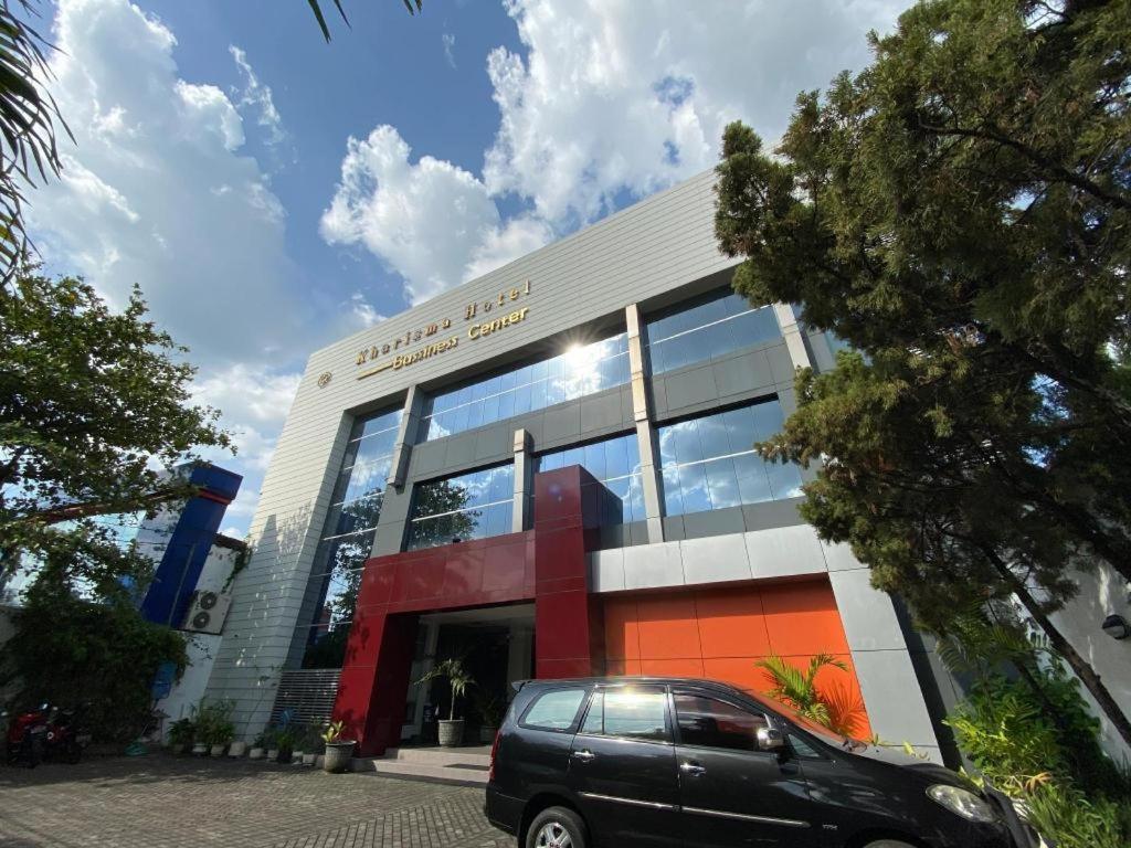 Kharisma Hotel Madiun Luaran gambar