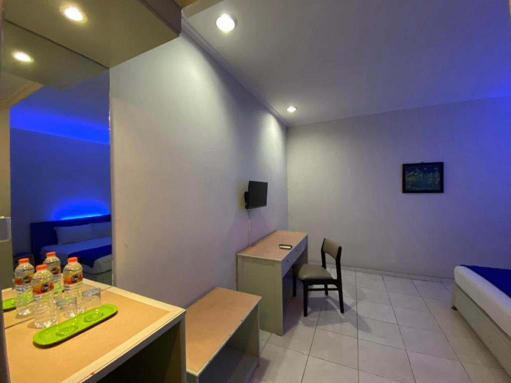 Kharisma Hotel Madiun Luaran gambar