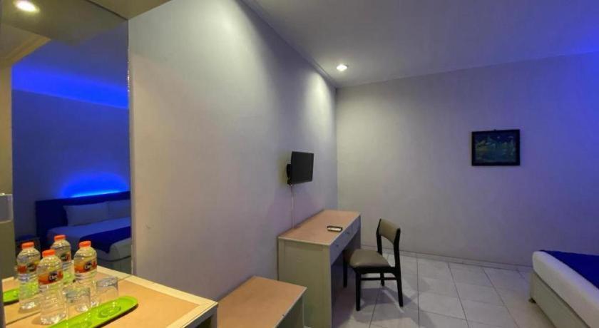 Kharisma Hotel Madiun Luaran gambar