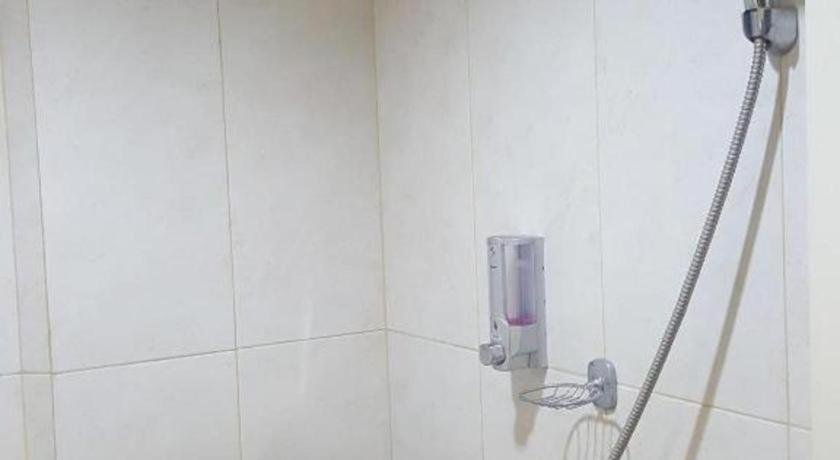 Kharisma Hotel Madiun Luaran gambar