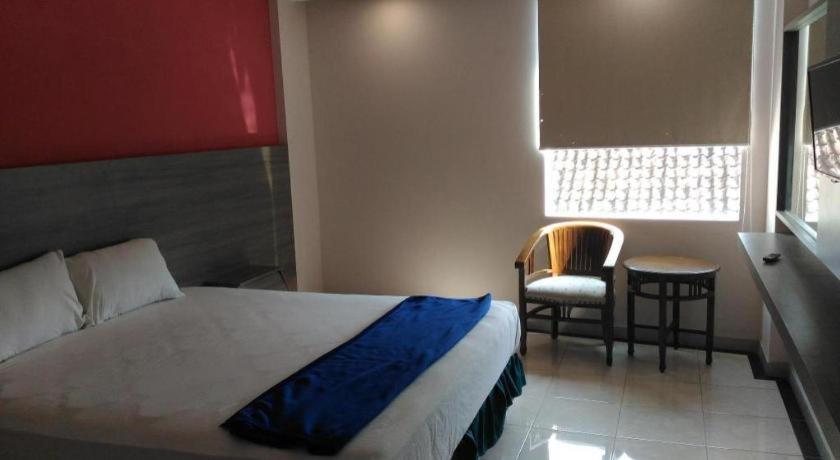 Kharisma Hotel Madiun Luaran gambar