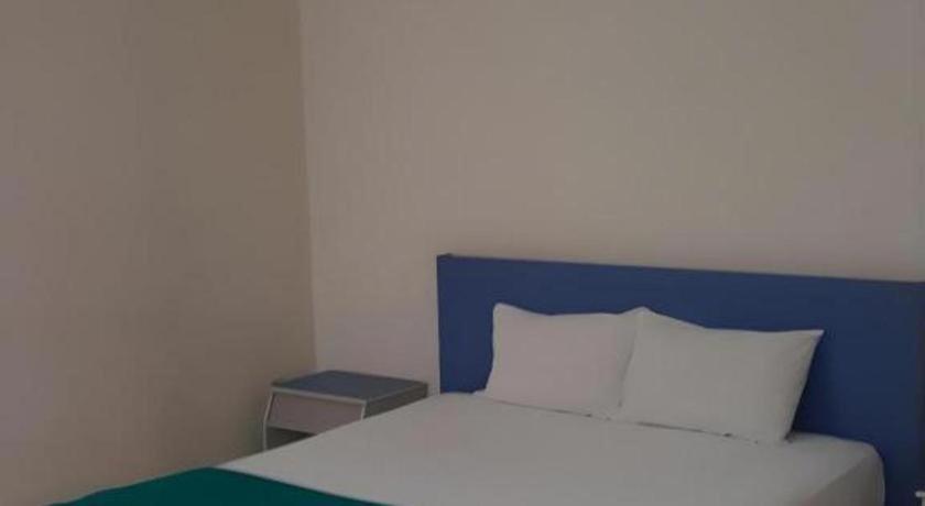 Kharisma Hotel Madiun Luaran gambar