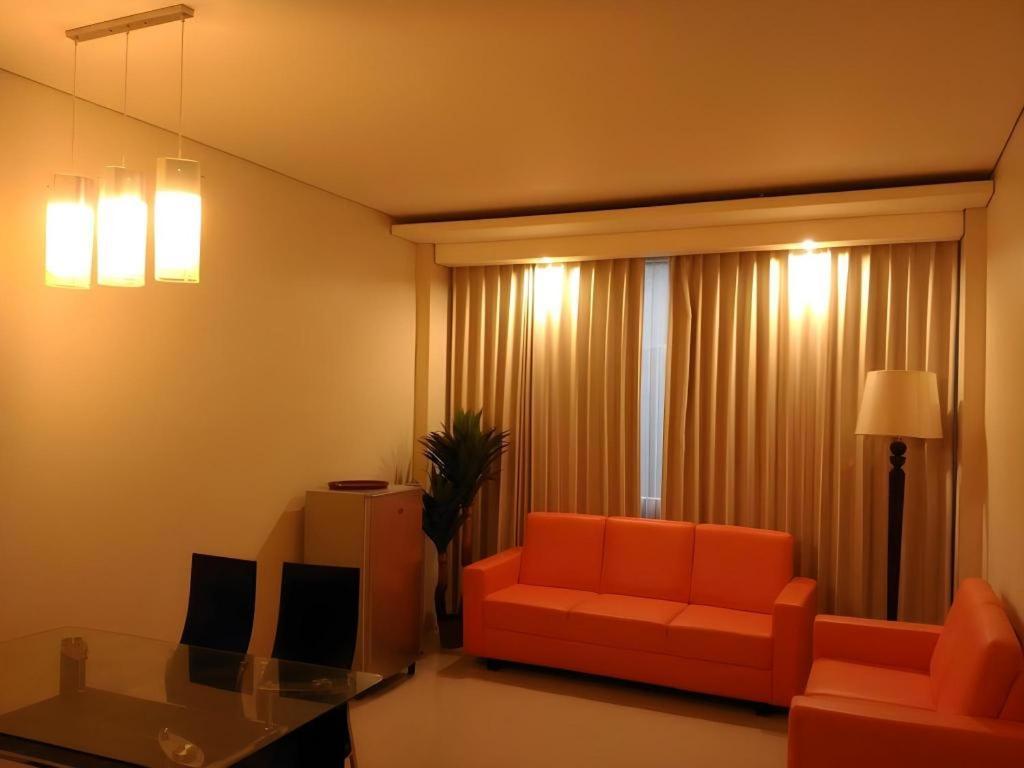 Kharisma Hotel Madiun Luaran gambar